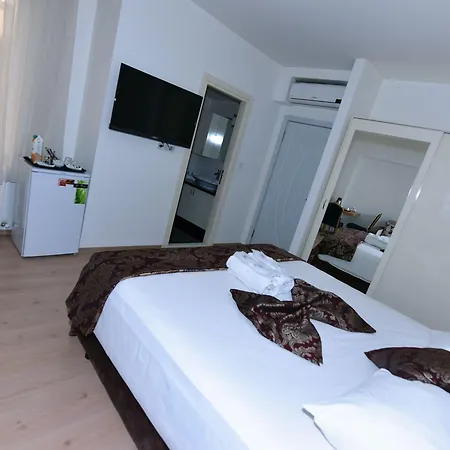 Beyaz Koesk Hotel *