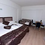 Beyaz Koesk 호텔 3*